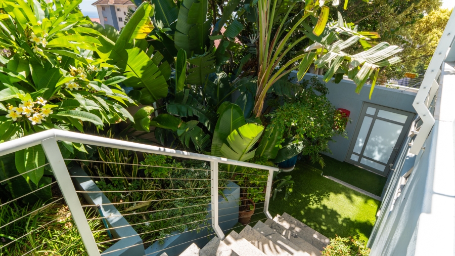2 Bedroom Property for Sale in Green Point Western Cape